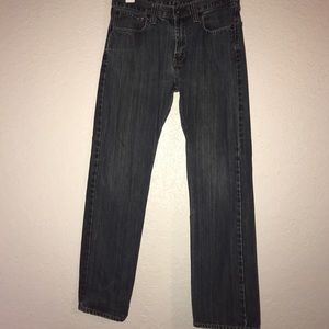 DONATING 🧔🏻 men’s medium wash straight leg jeans
